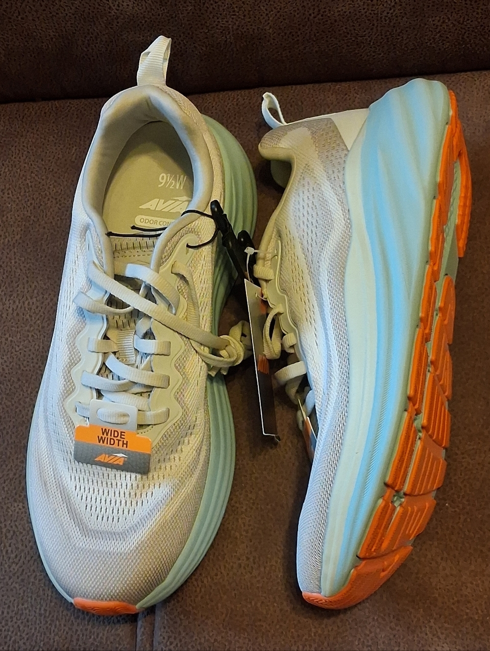 Avia Comfort Performance Light Gray and Aqua Women's Athletic Shoes 9 1/2 Wide
